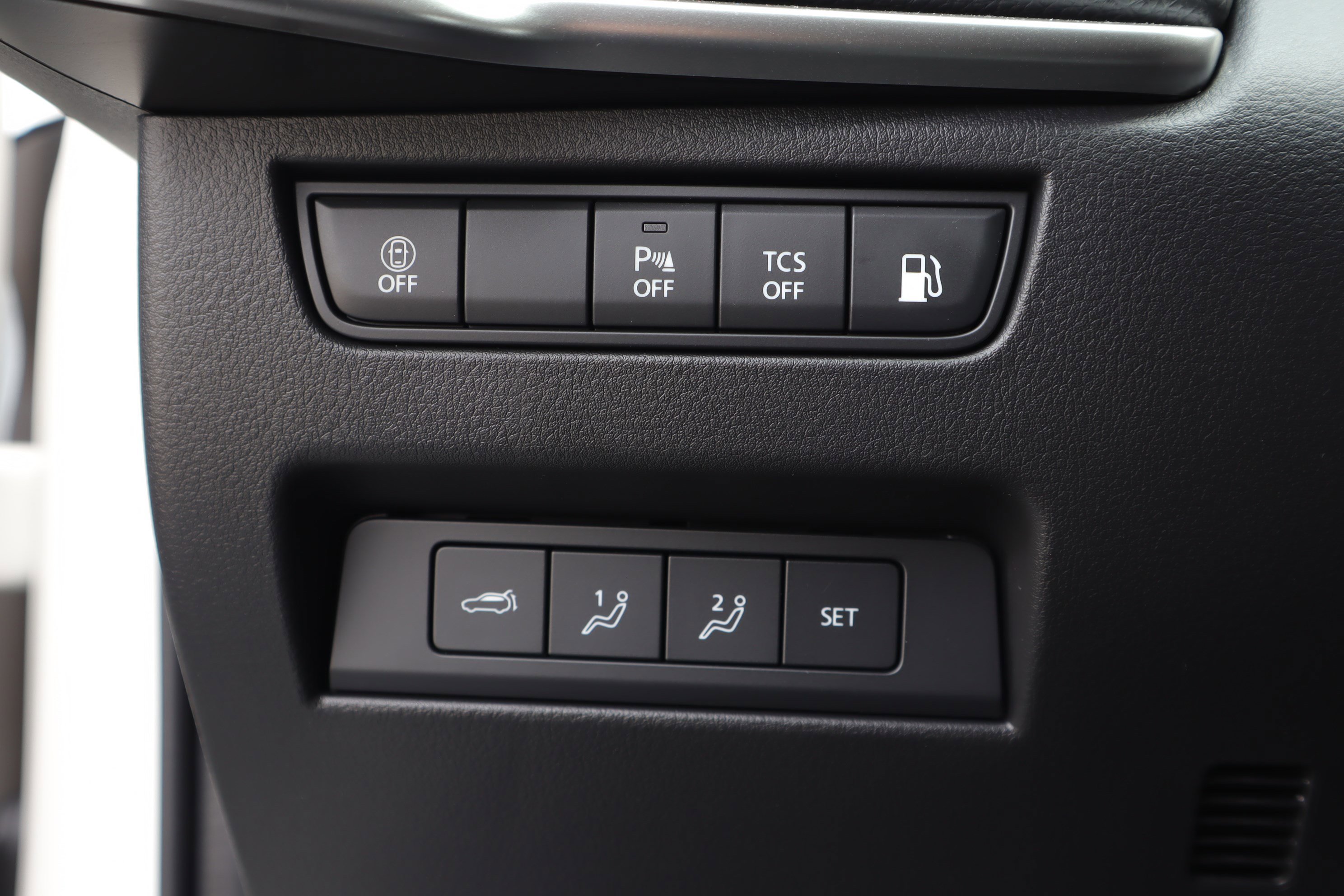 Certified 2025 MAZDA CX-90 Plug-In Hybrid w/Premium Sport image 23