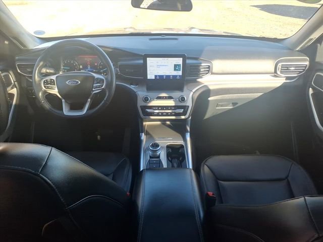 Certified 2023 Ford Explorer XLT w/ Equipment Group 202A image 14