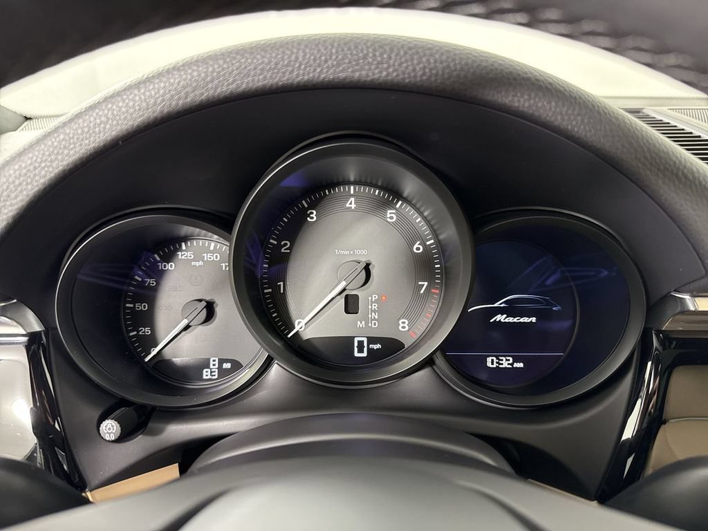 New 2026 Porsche Macan AWD/4WD image 37