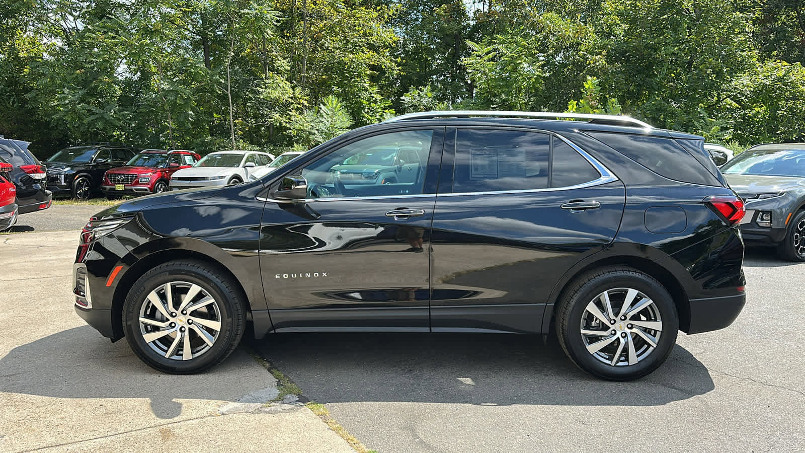 Used 2022 Chevrolet Equinox Premier image 6