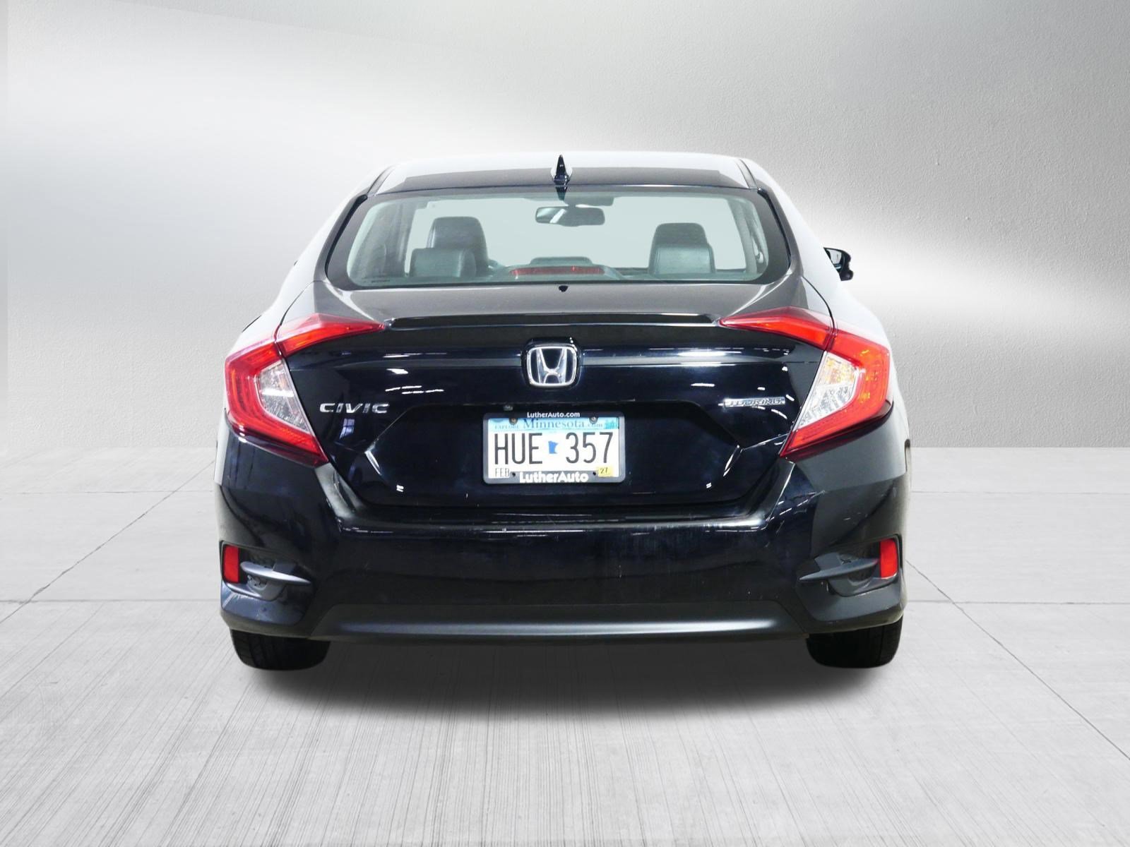 Used 2016 Honda Civic Touring image 6