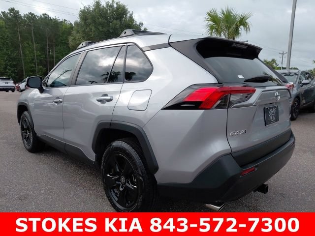 Used 2021 Toyota RAV4 XLE FWD image 8