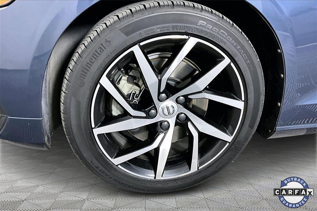 Used 2020 Volvo S60 T5 Momentum image 31