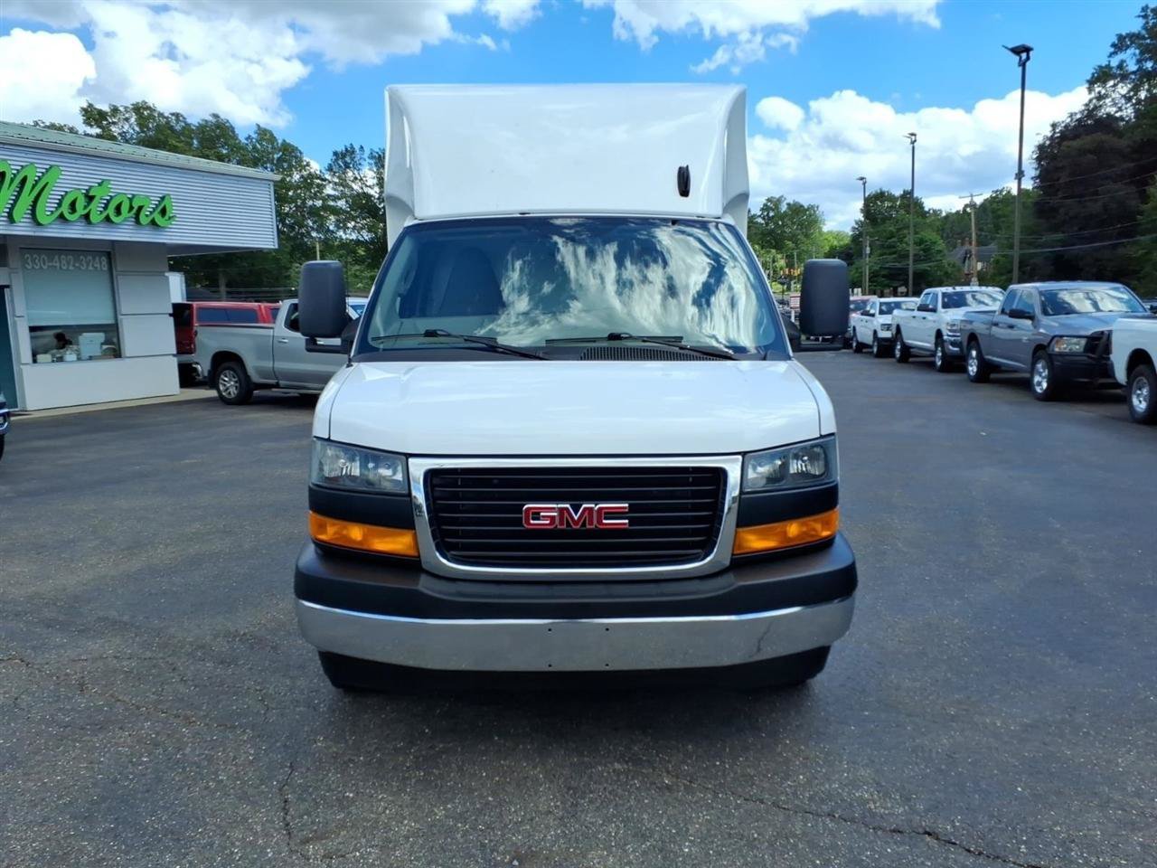 Used 2023 GMC Savana 3500 w/ Power Convenience Package RWD image 2