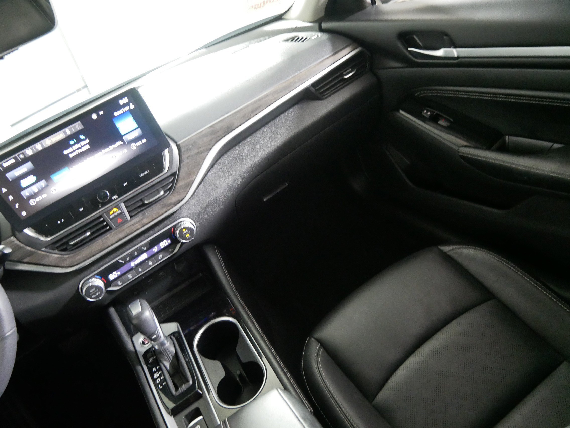 Used 2023 Nissan Altima 2.5 SL AWD/4WD image 11