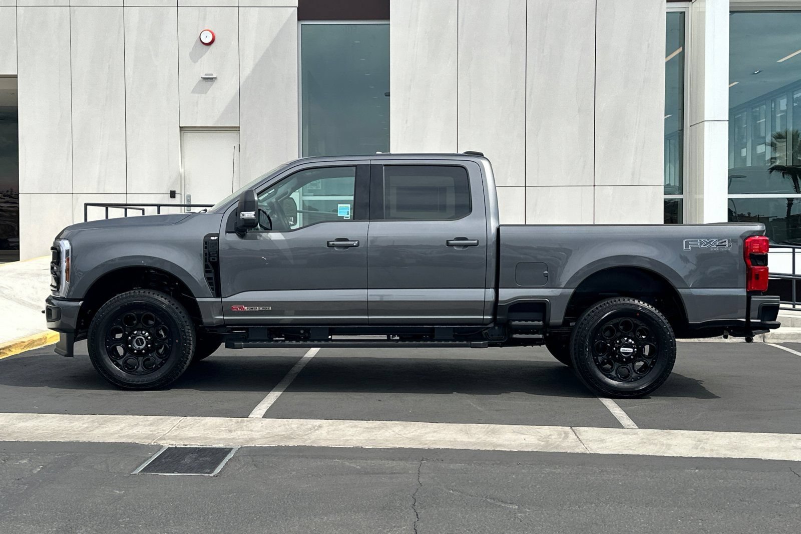 New 2026 Ford F250 XLT w/ XLT Premium Package AWD/4WD image 6