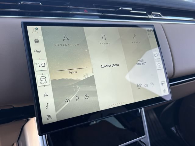 New 2026 Land Rover Range Rover Long Wheelbase SE AWD/4WD image 7