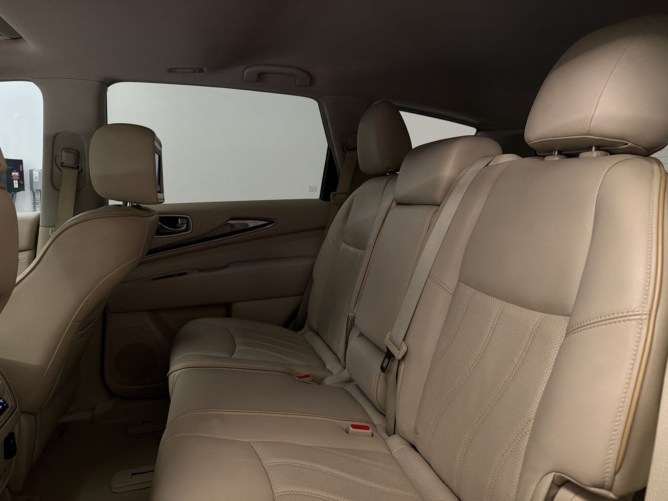 Used 2013 INFINITI JX35 FWD w/ Premium Pkg image 22