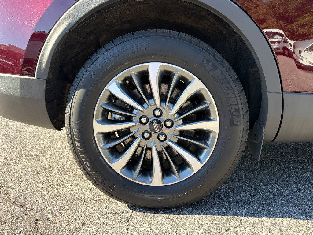 Used 2023 Lincoln Nautilus AWD w/ Premium Package image 17