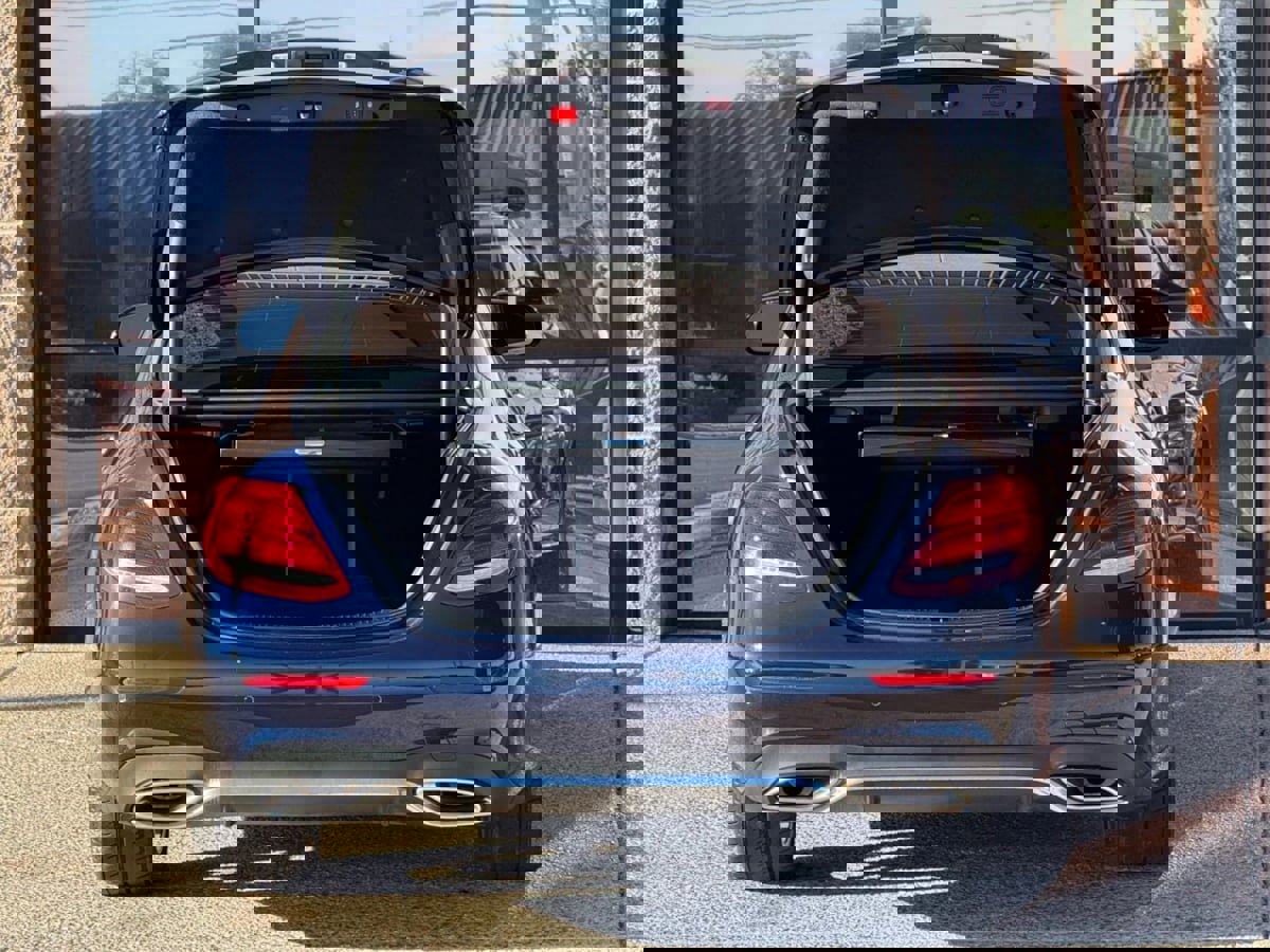 Used 2018 Mercedes-Benz E 300 image 30