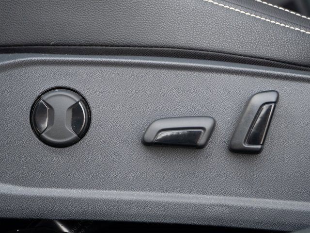 Certified 2024 Volkswagen Jetta SE w/ Panoramic Sunroof Package image 20