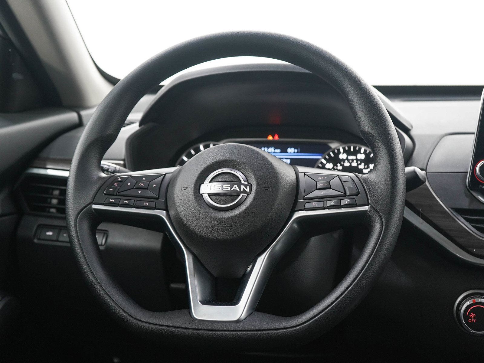 Used 2025 Nissan Altima 2.5 SV AWD/4WD image 15