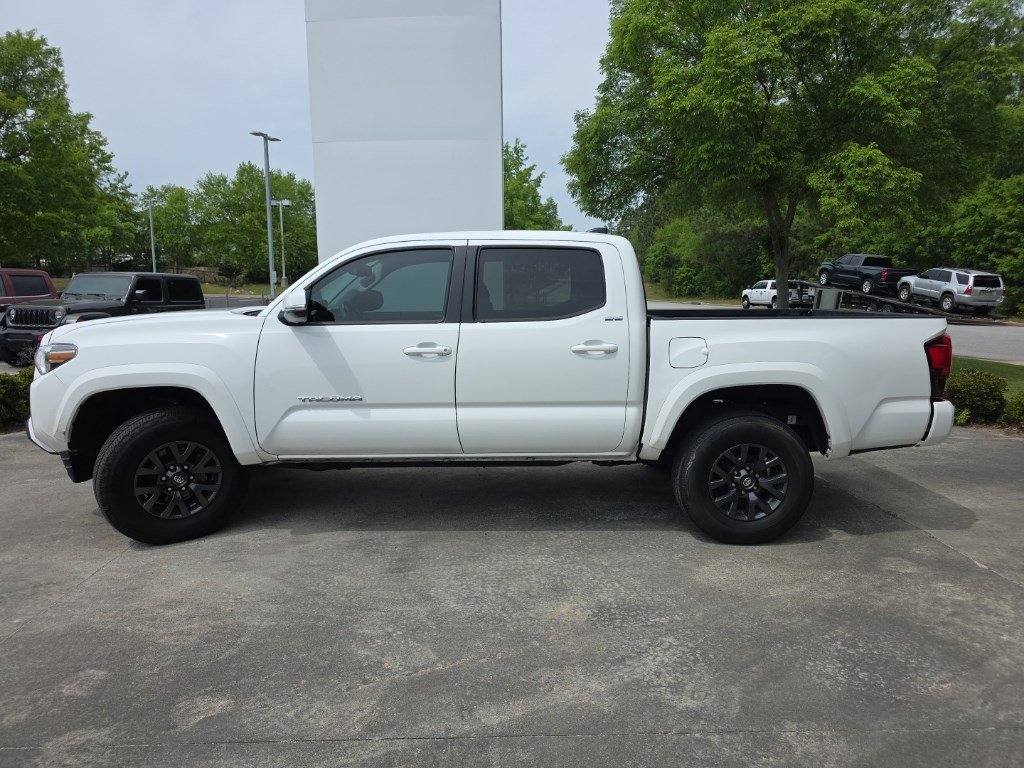 Used 2023 Toyota Tacoma SR5 w/ Technology Package RWD image 7