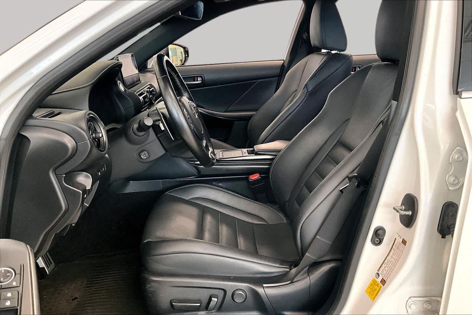 Used 2023 Lexus IS 350 F Sport w/ Navigation Package RWD image 7