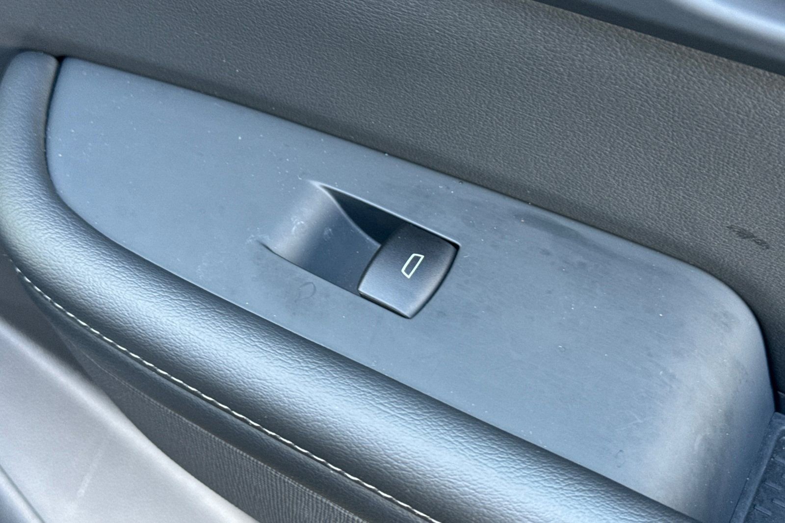 Used 2025 Buick Enclave Preferred FWD image 20