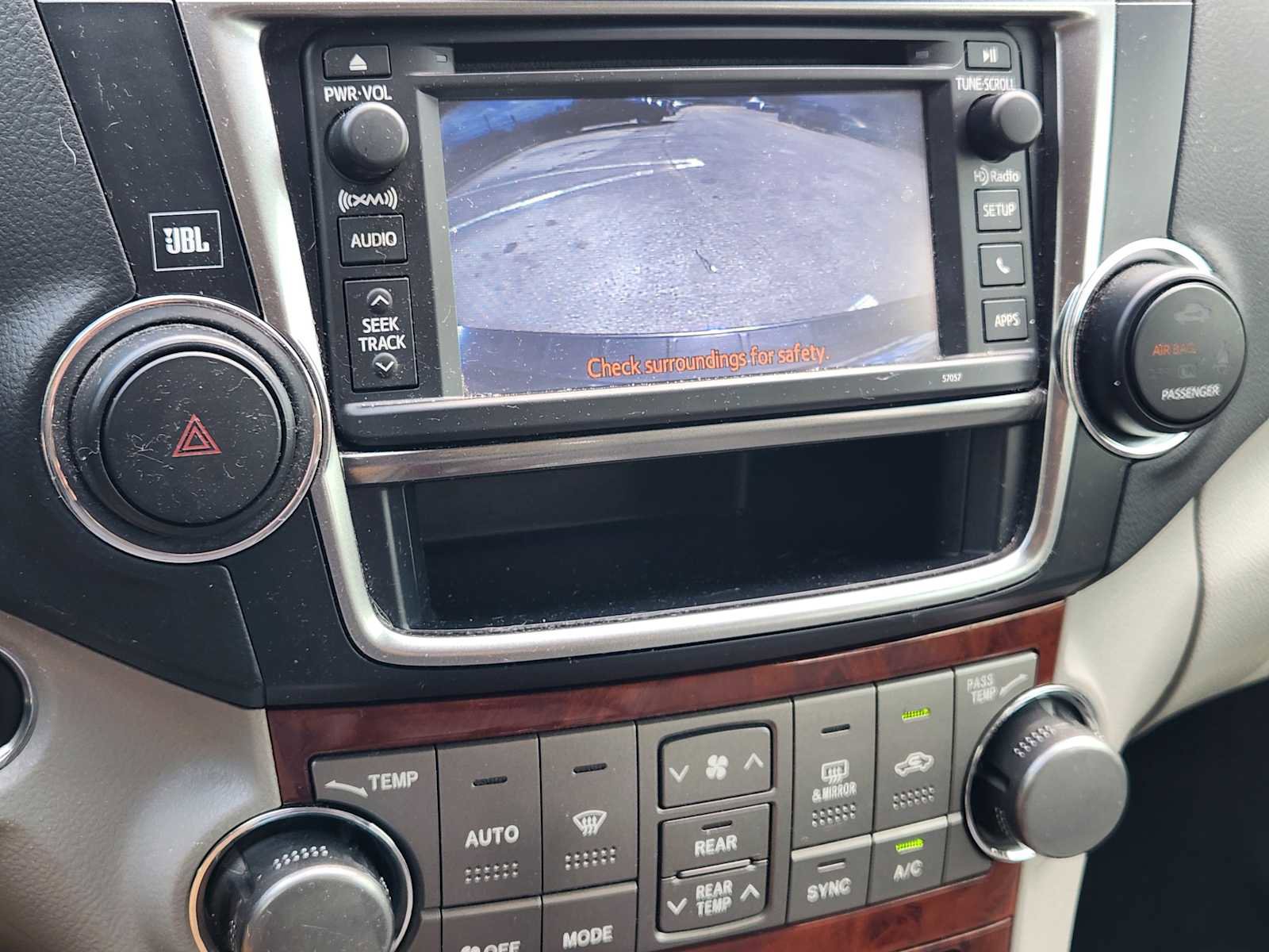 Used 2013 Toyota Highlander Limited FWD image 17