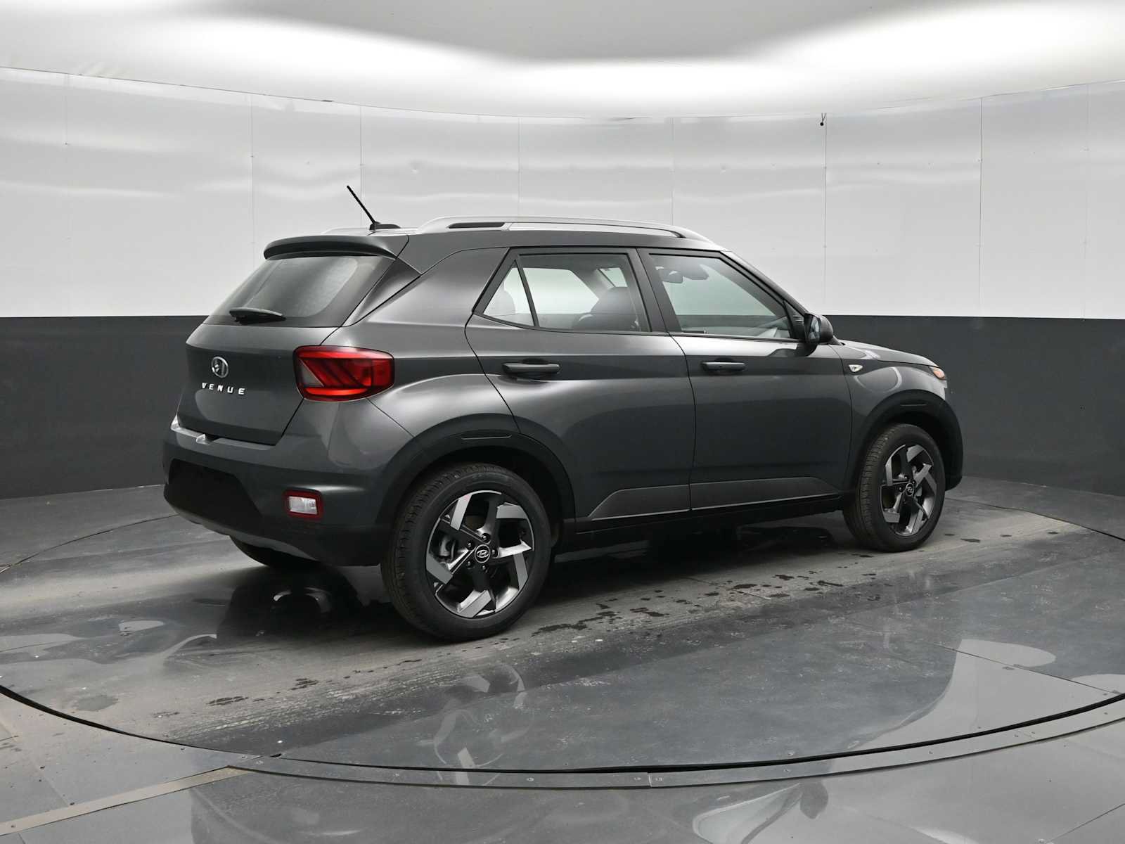 New 2026 Hyundai Venue SEL FWD image 8