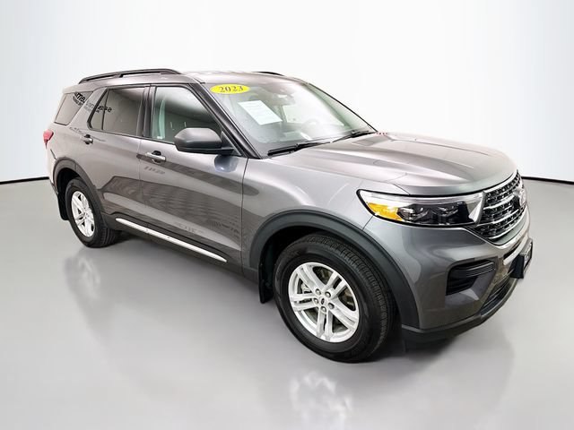 Used 2023 Ford Explorer XLT w/ Class IV Trailer Tow Package AWD/4WD image 1