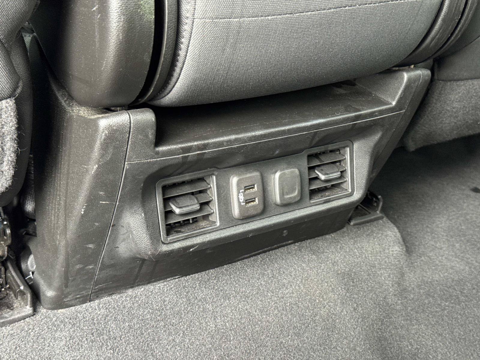 Used 2021 Chevrolet Silverado 1500 LT RWD image 27
