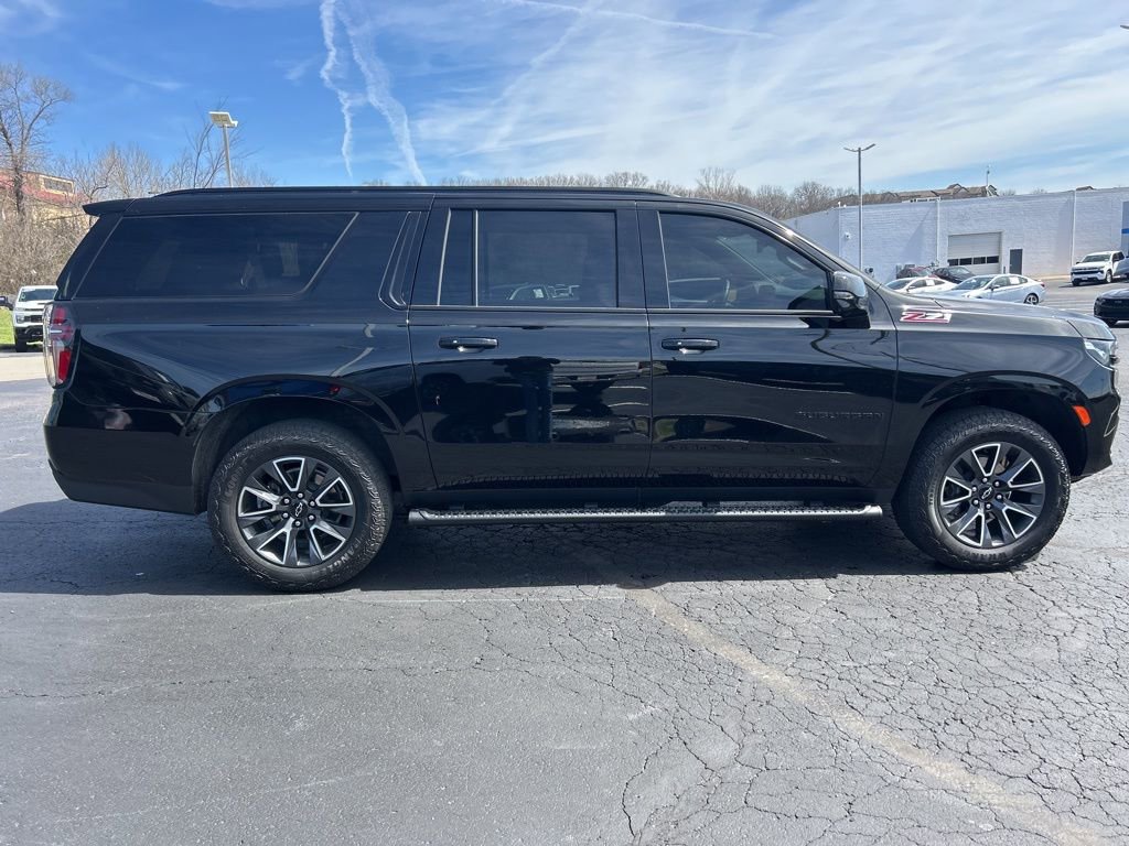 Used 2024 Chevrolet Suburban Z71 w/ Luxury Package AWD/4WD image 4