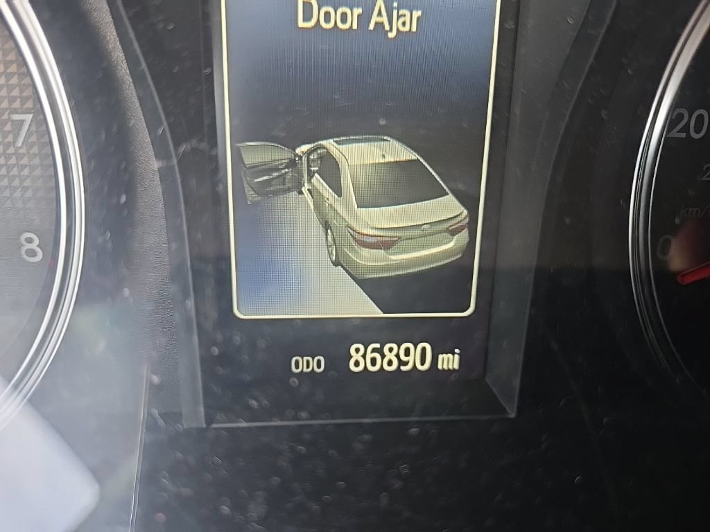 Used 2016 Toyota Camry SE FWD image 12