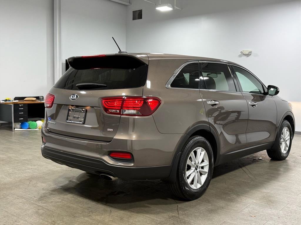 Used 2020 Kia Sorento LX image 4
