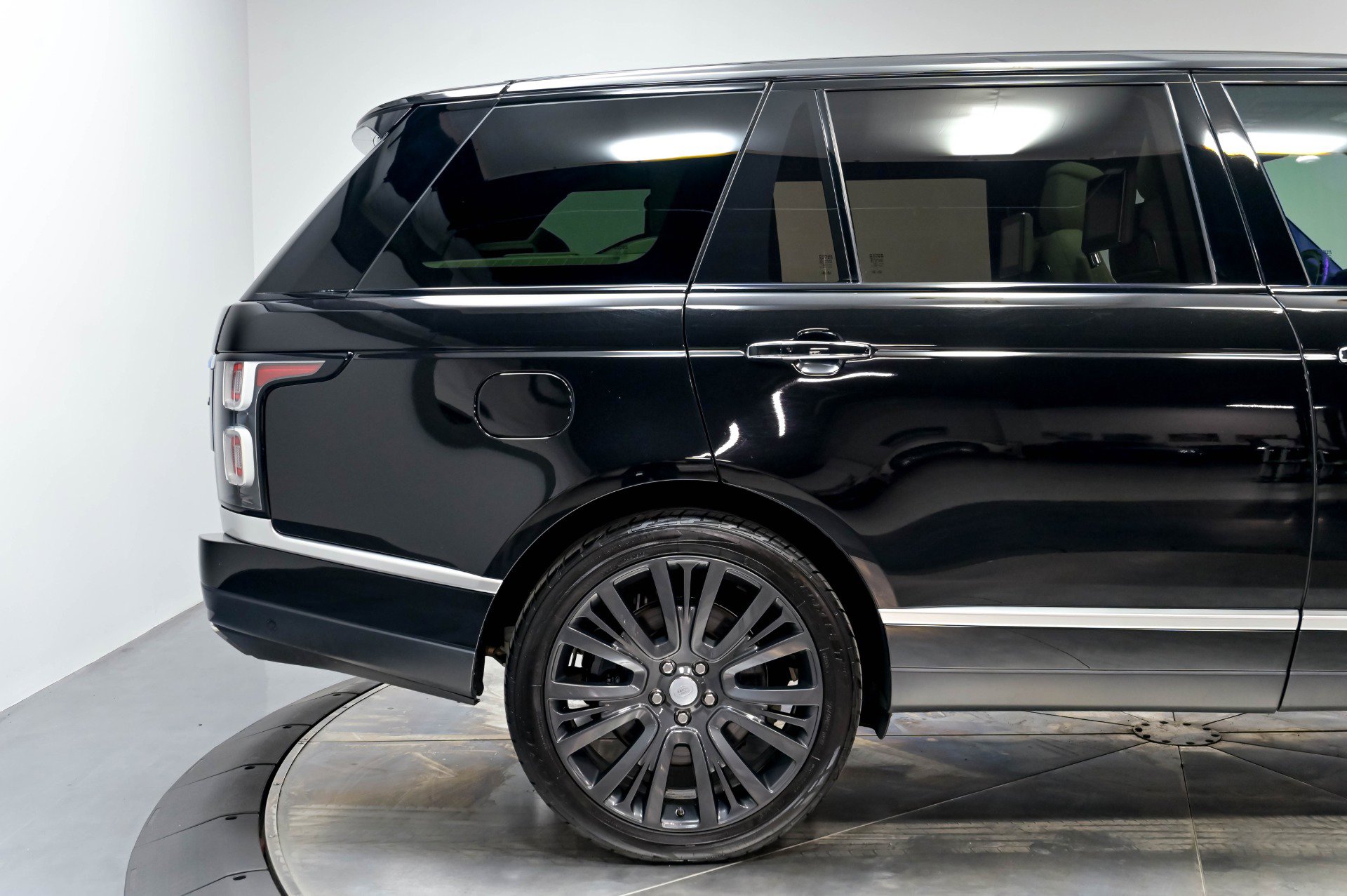 Used 2022 Land Rover Range Rover SV Autobiography Dynamic AWD/4WD image 19