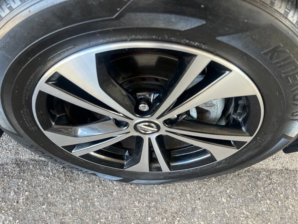 Certified 2023 Nissan Sentra SV w/ All-Weather Package FWD image 32