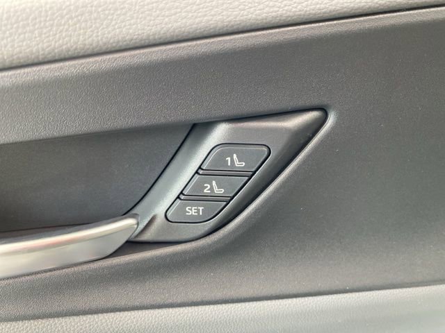New 2026 Toyota Prius Limited image 12
