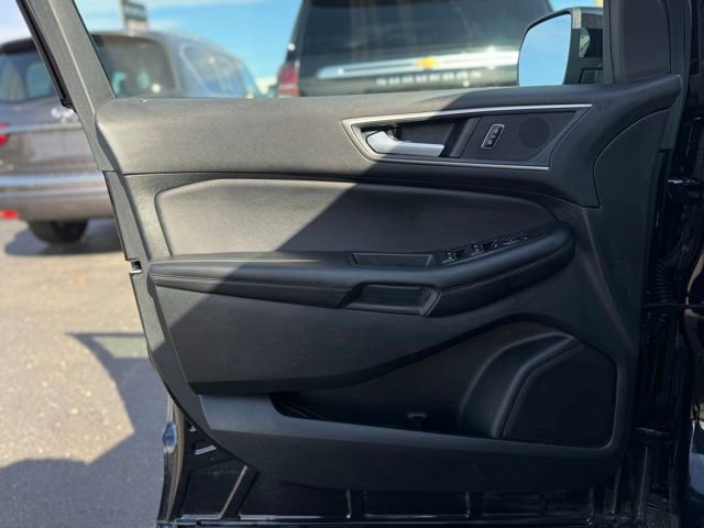 Used 2024 Ford Edge SEL w/ Convenience Package image 7