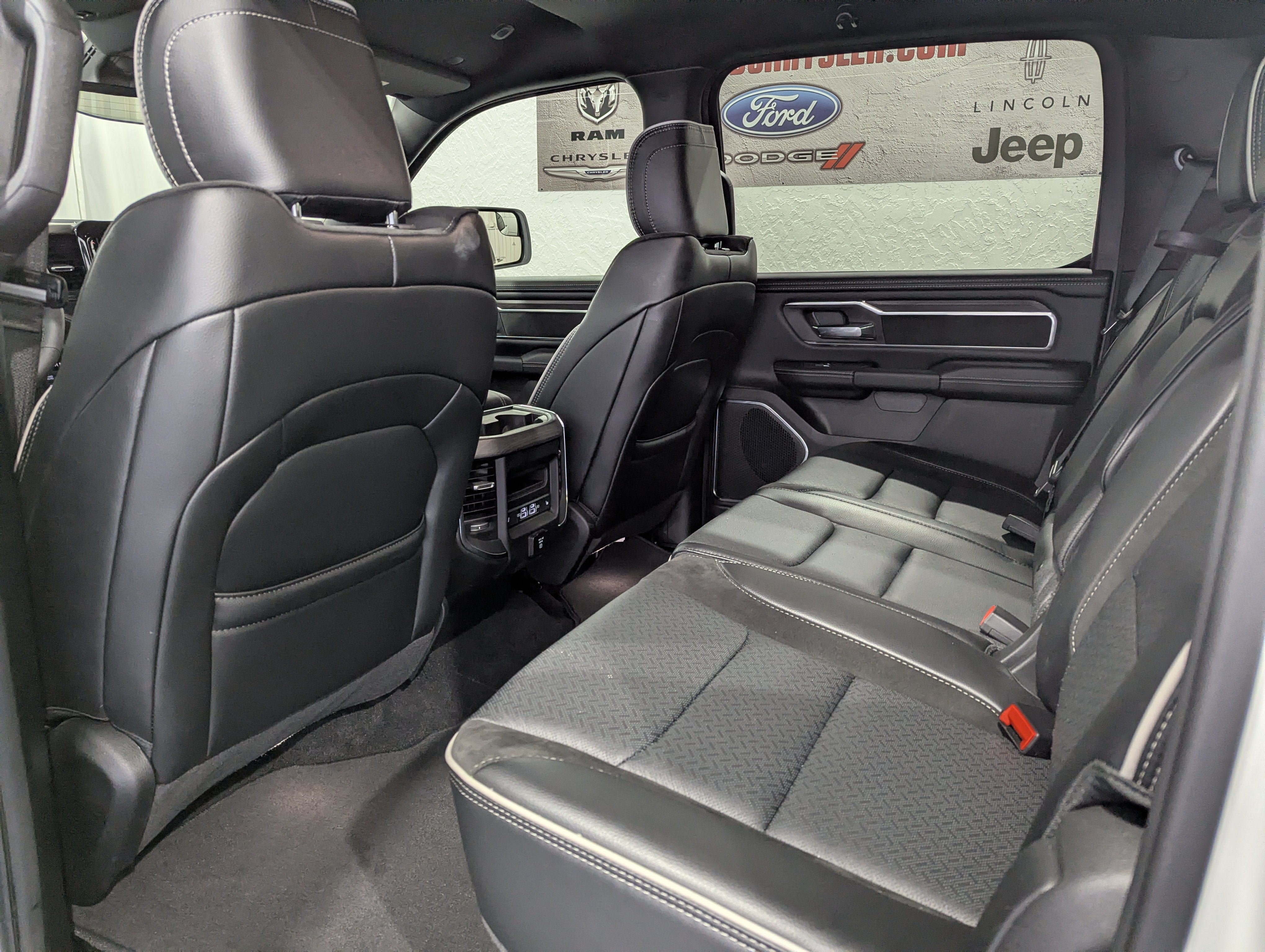 Used 2026 RAM 1500 Laramie AWD/4WD image 13