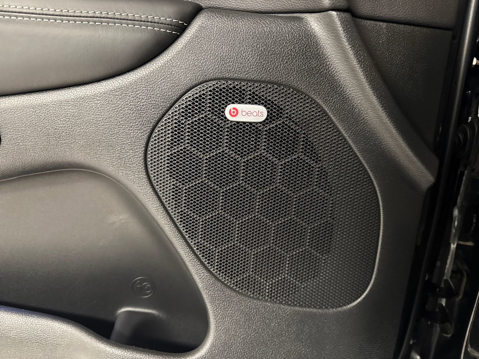 Used 2016 Dodge Durango Citadel w/ Premium Entertainment Group image 25