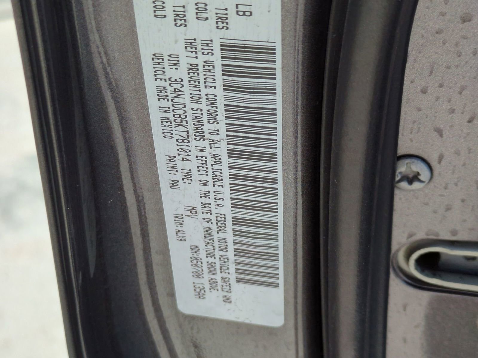 Used 2019 Jeep Compass Limited image 35