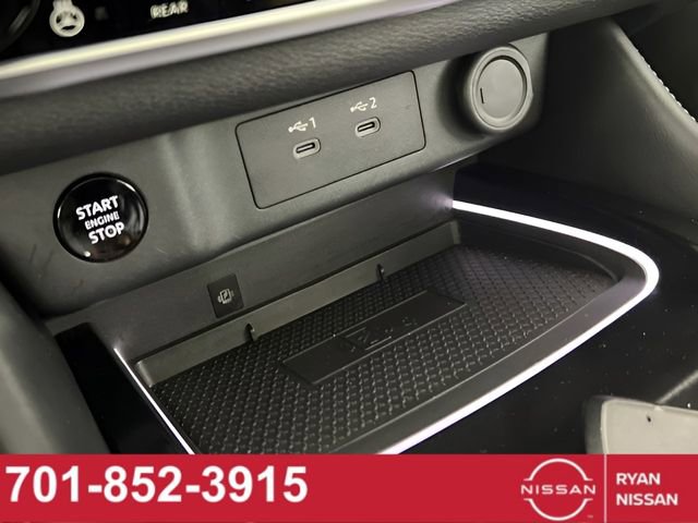 Certified 2025 Nissan Rogue Platinum w/ Tech Package image 24