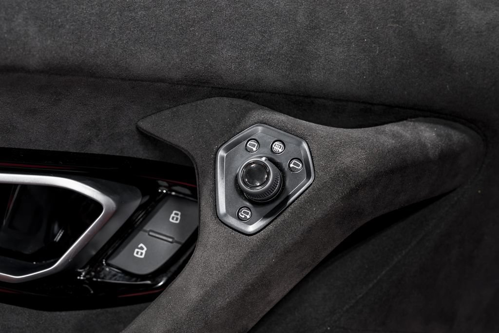 Used 2023 Lamborghini Huracan Tecnica RWD image 10