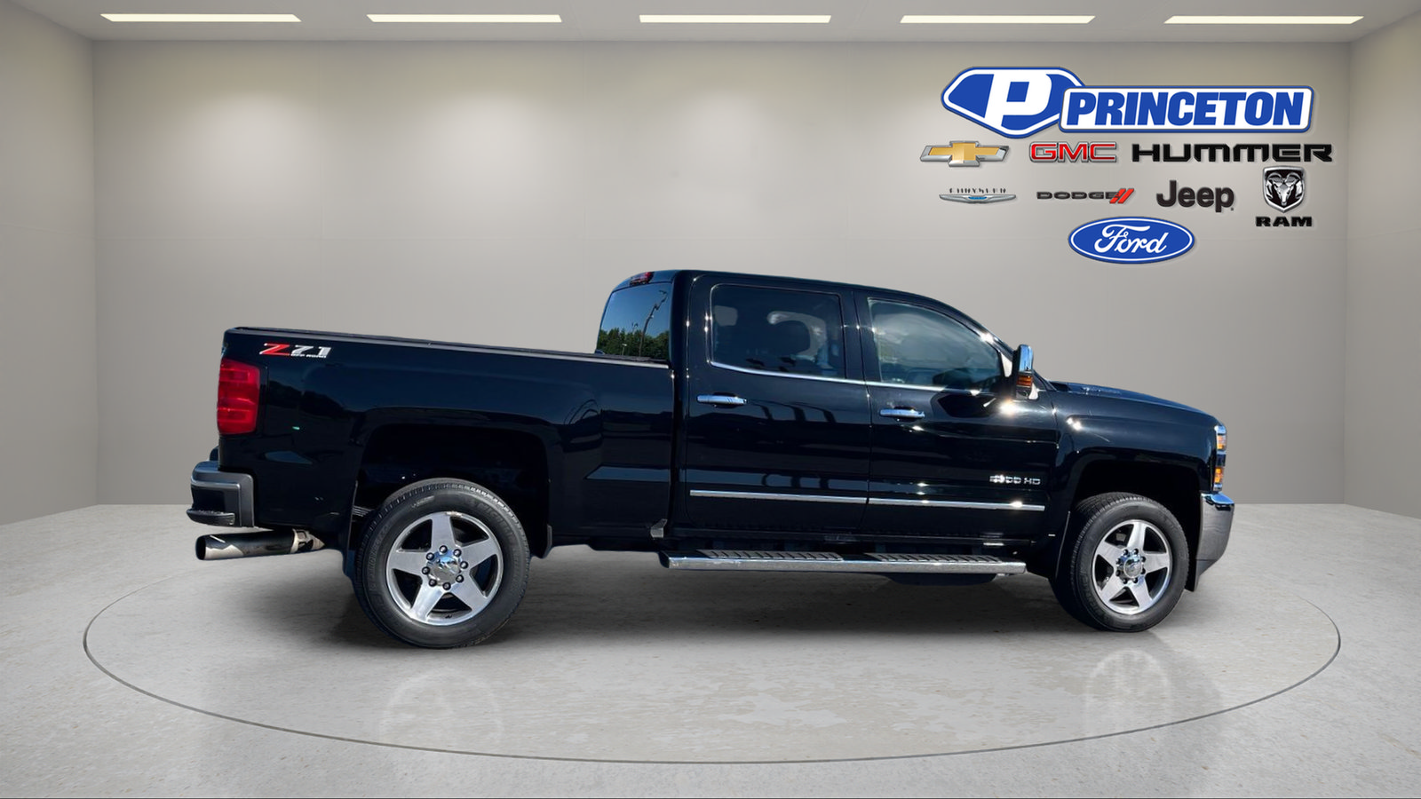 Used 2018 Chevrolet Silverado 2500 LTZ w/ Duramax Plus Package AWD/4WD image 8