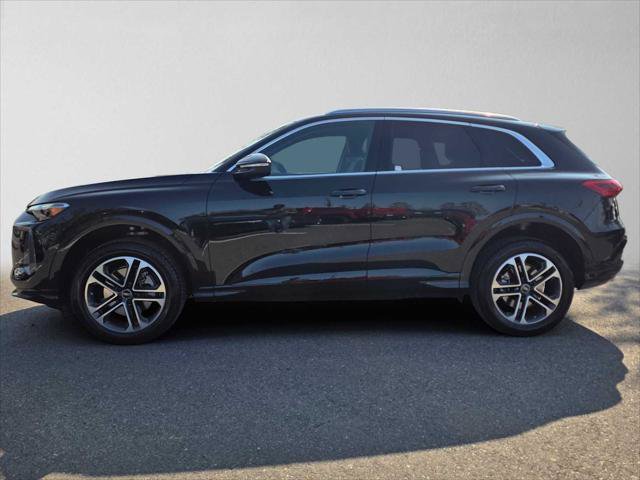 Used 2025 Audi Q5 Premium w/ Convenience Package AWD/4WD image 7