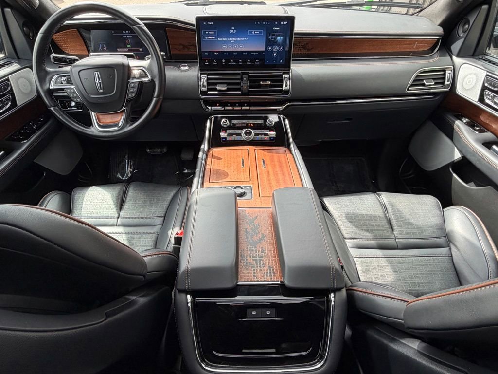 Used 2023 Lincoln Navigator Black Label AWD/4WD image 13