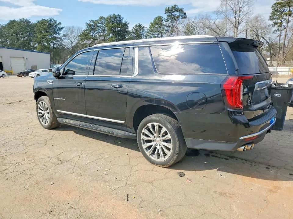 Used 2021 GMC Yukon XL Denali w/ Advanced Technology Package image 4