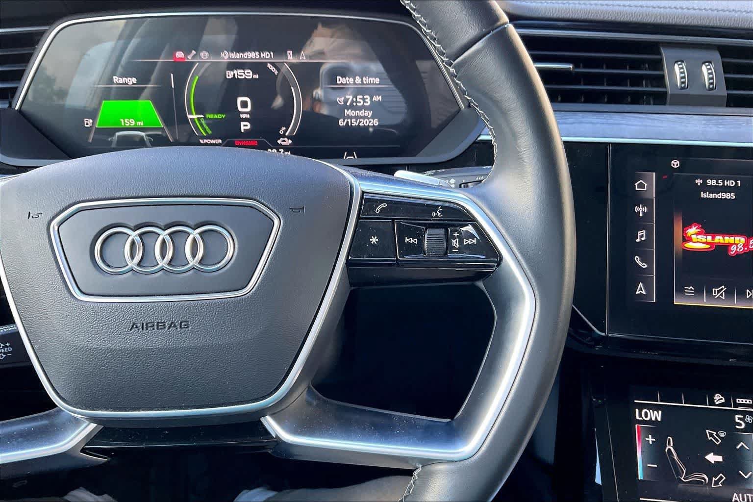 Used 2024 Audi Q8 e-tron Premium Plus w/ Premium Plus Package AWD/4WD image 25