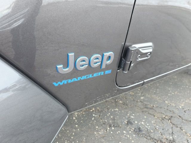 Used 2025 Jeep Wrangler Unlimited Sahara w/ Safety Group image 56