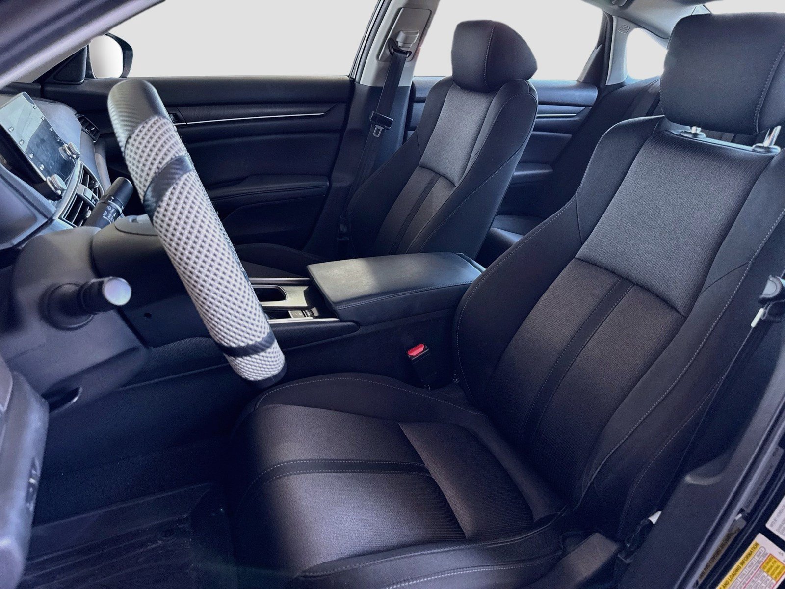 Used 2018 Honda Accord EX image 12