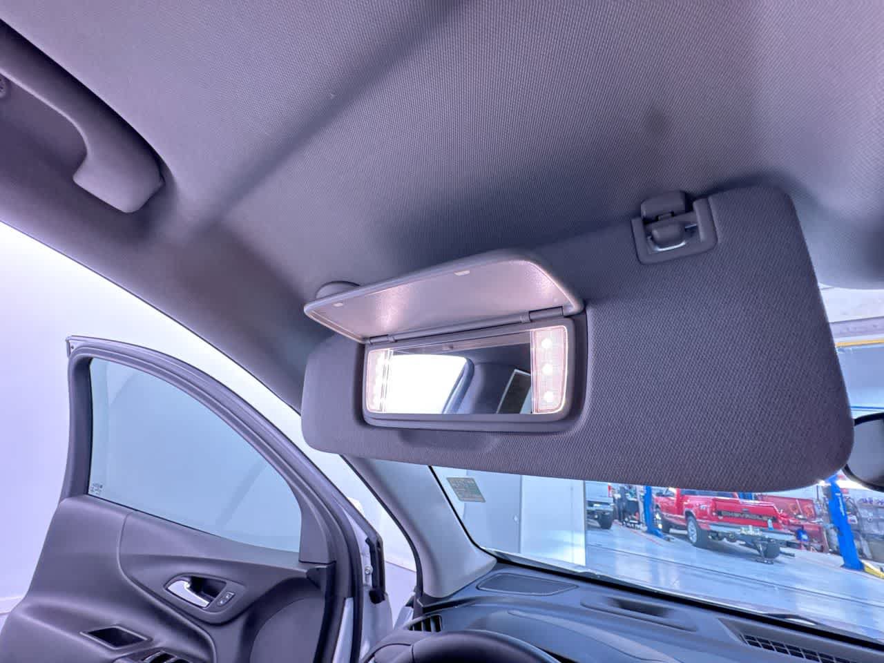 Used 2023 Chevrolet Equinox LT FWD image 33