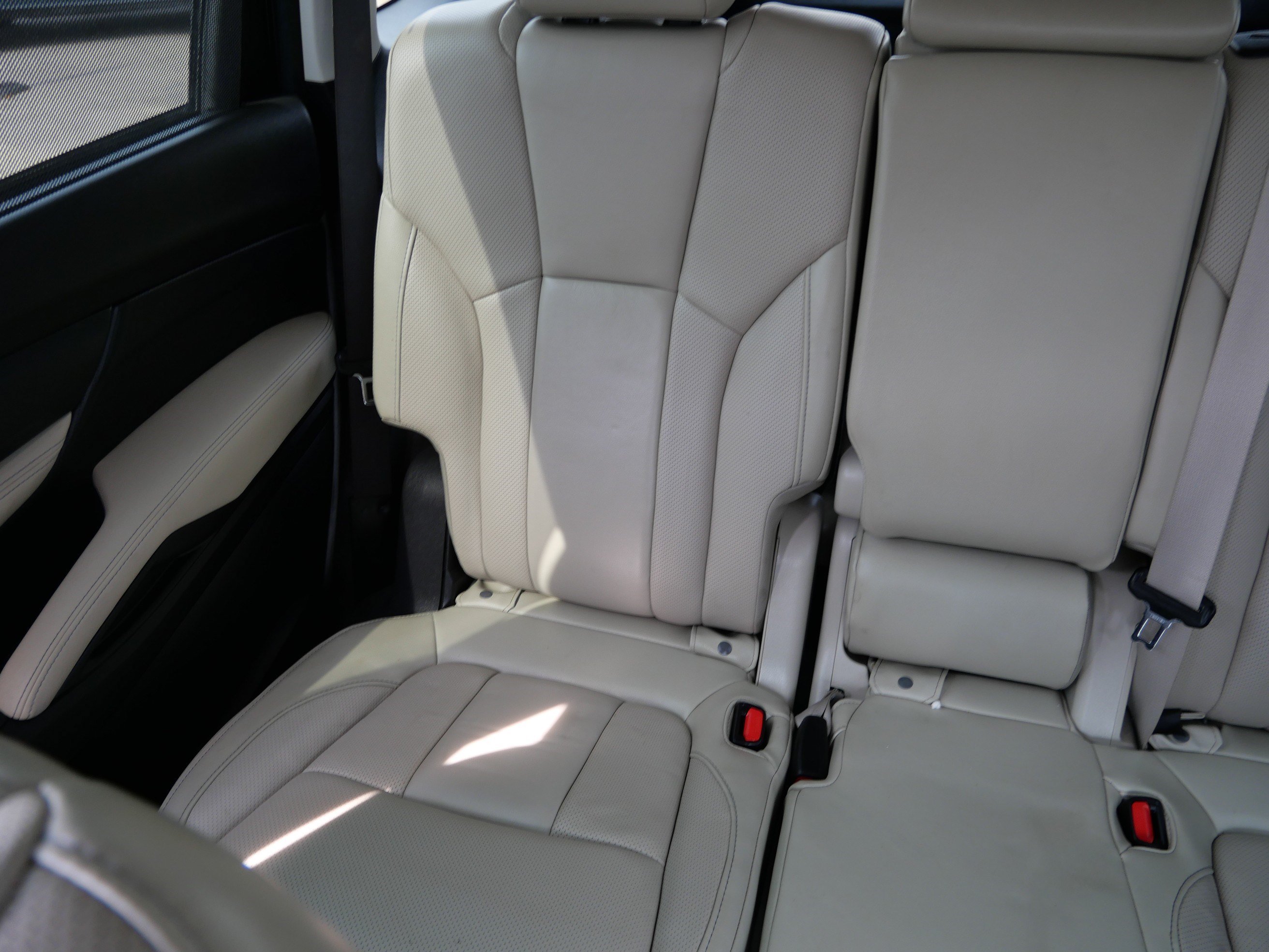 Used 2024 Subaru Ascent Limited w/ Technology Package AWD/4WD image 12
