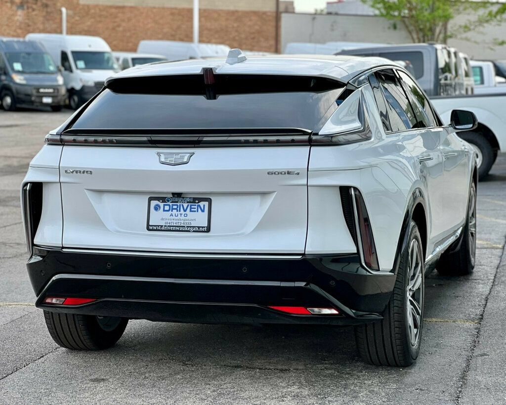 Used 2024 Cadillac Lyriq Luxury AWD/4WD image 37