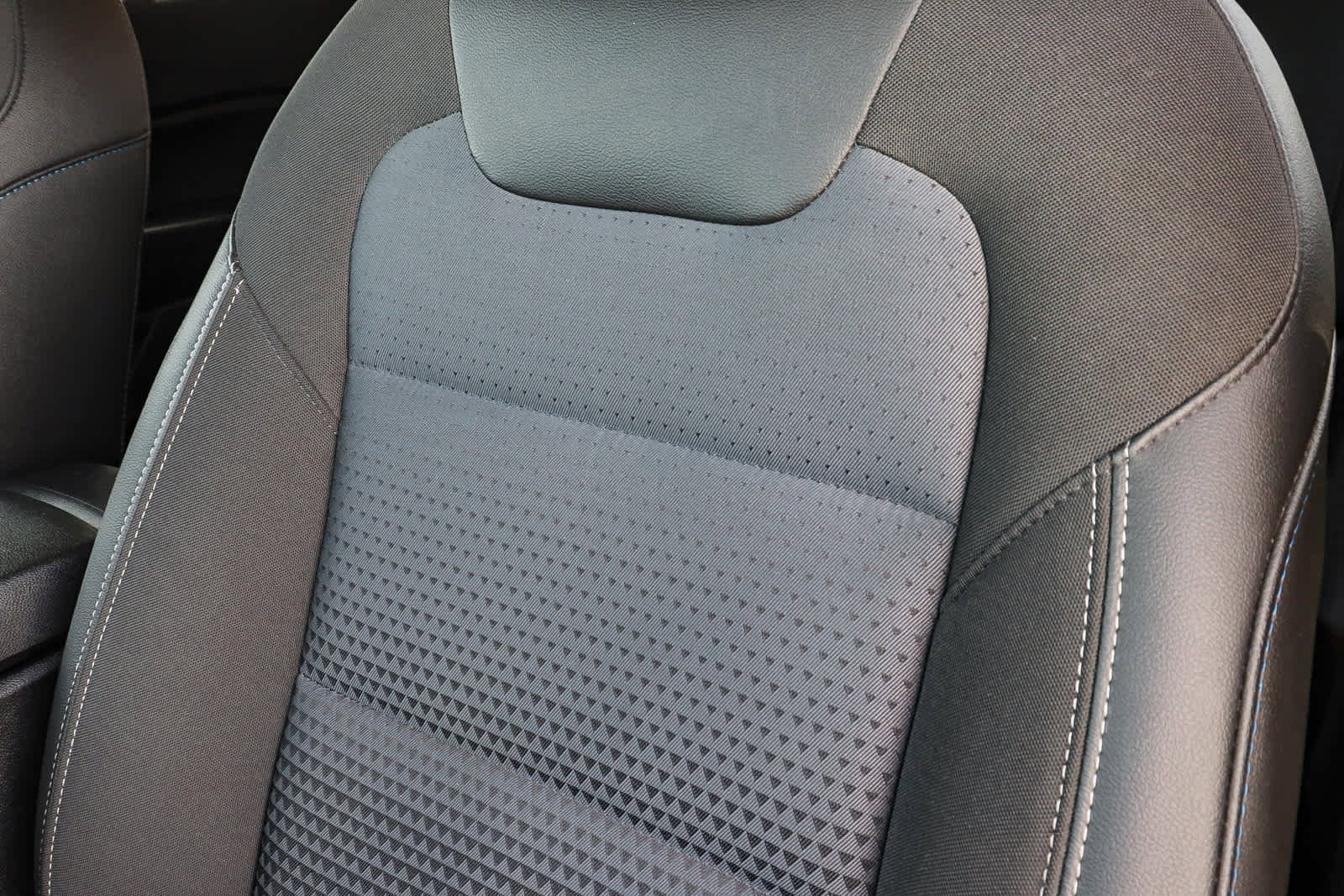 Used 2024 Chevrolet Trax LT w/ Driver Confidence Package image 27