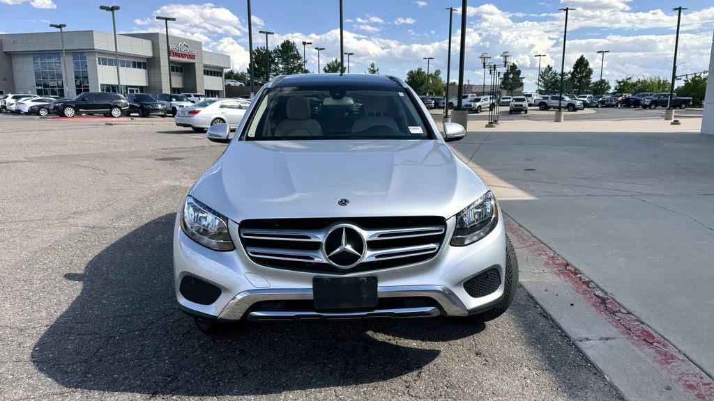 Used 2019 Mercedes-Benz GLC 300 4MATIC image 3