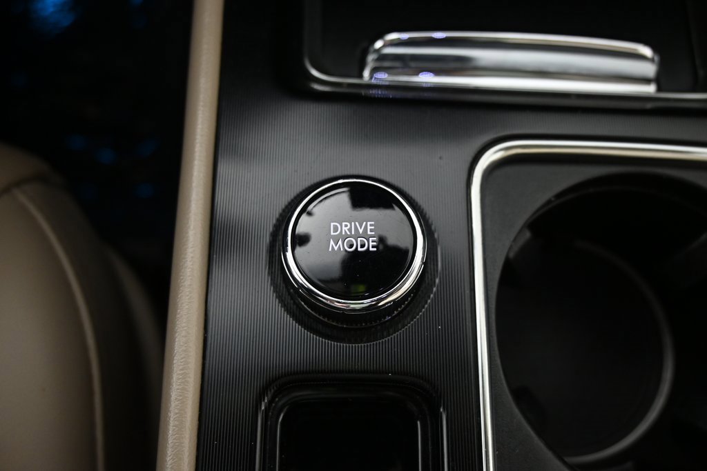 Used 2021 Lincoln Corsair AWD w/ Premium Package image 31