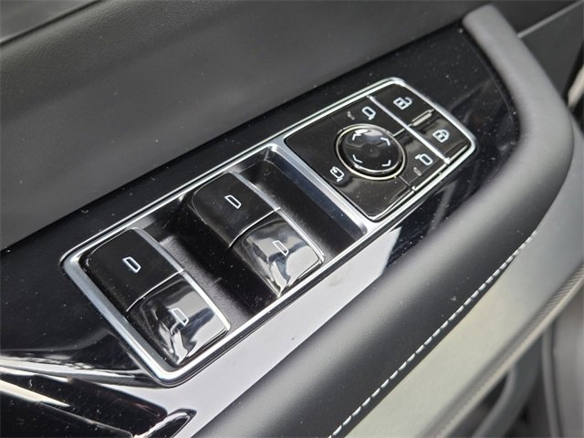 New 2026 Cadillac Vistiq Platinum w/ LPO, Floor Liner Package image 20