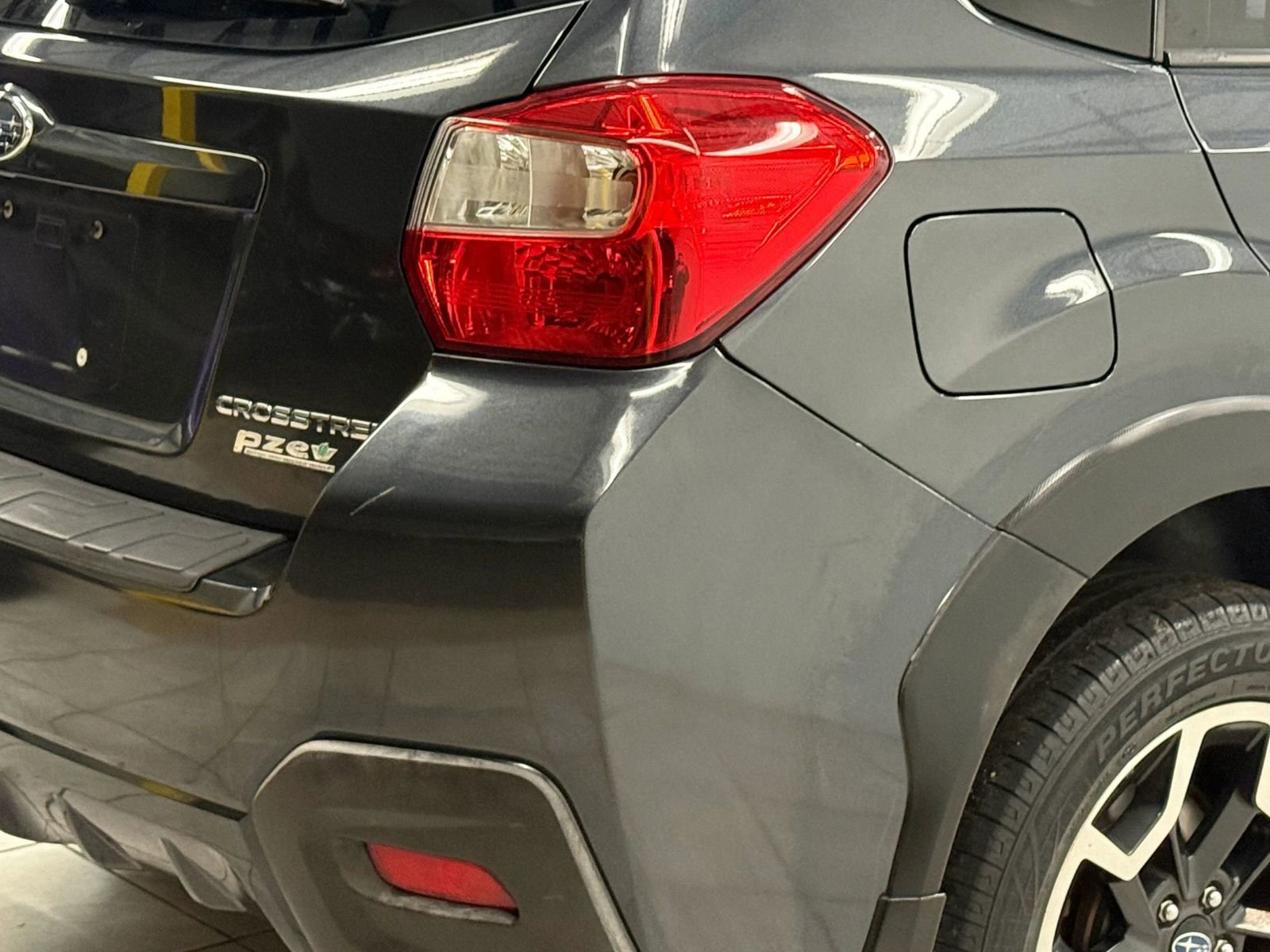 Used 2017 Subaru Crosstrek 2.0i Premium image 10